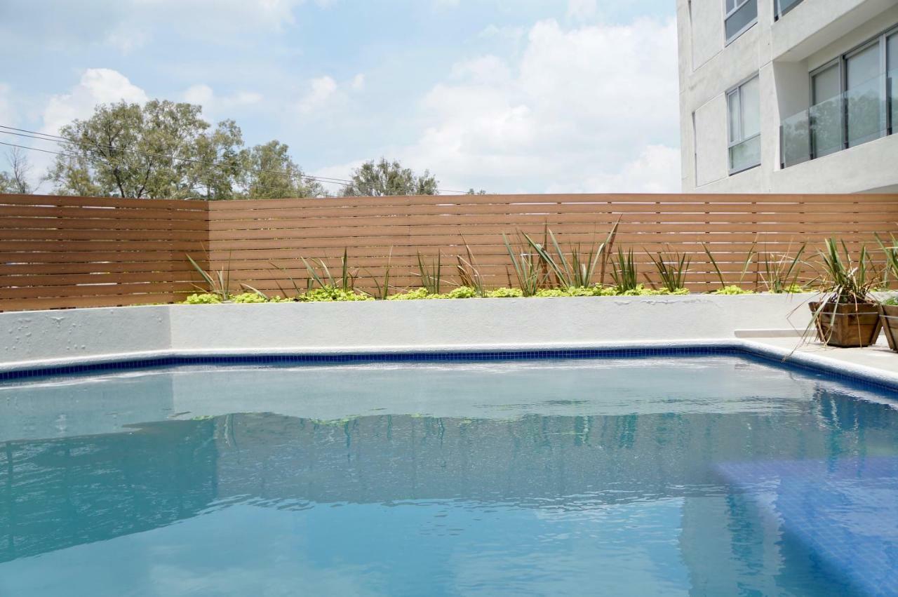 Metropolitan Suites Zapopan Bagian luar foto