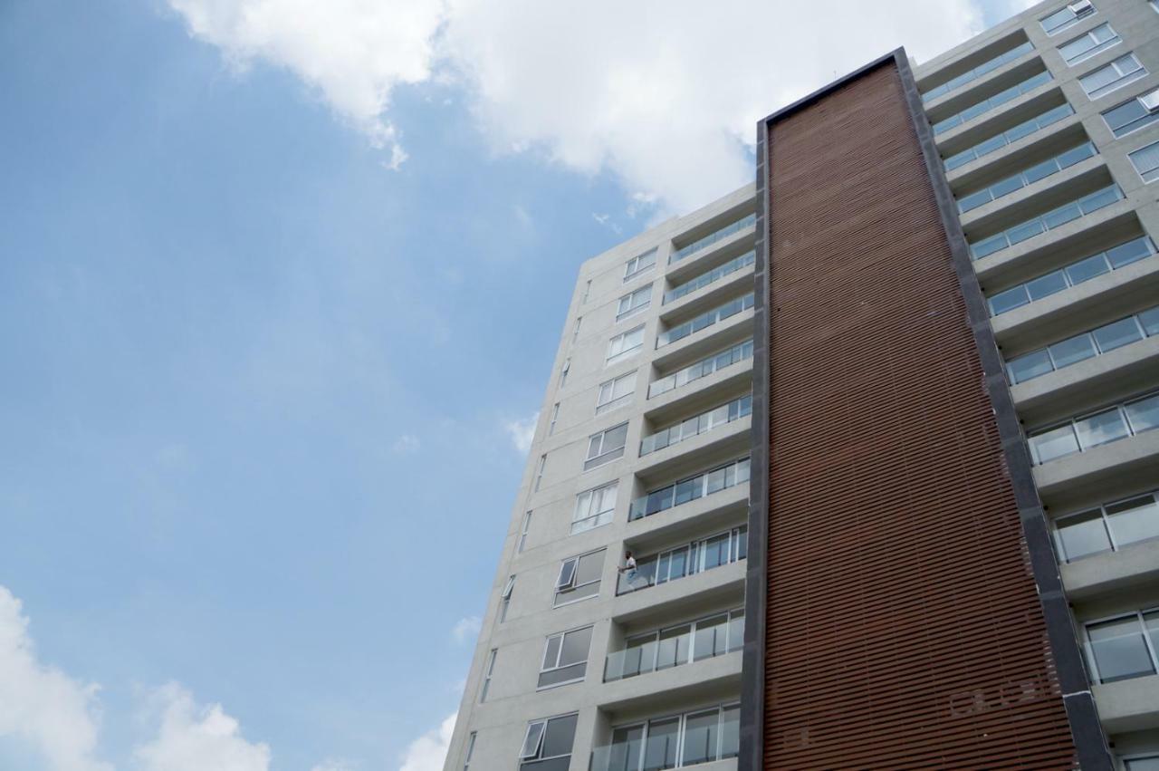 Metropolitan Suites Zapopan Bagian luar foto