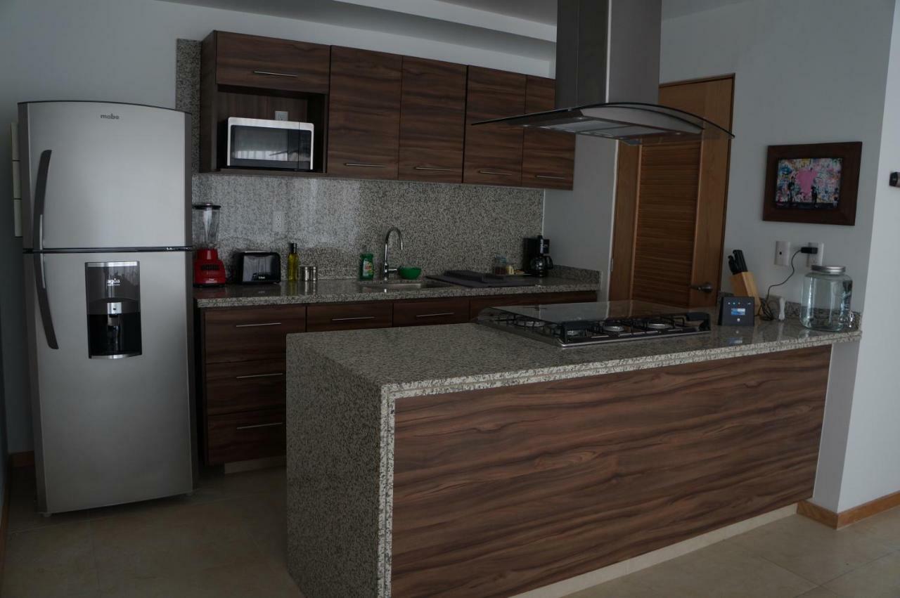 Metropolitan Suites Zapopan Bagian luar foto